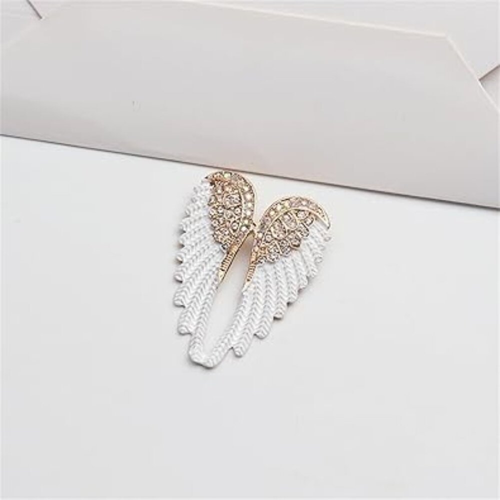 Beautiful Angel Wings Brooch Pin with Rhinestones and Gold Tone Brand New‎ !!